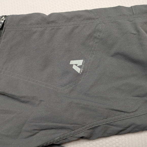 Sold - Picture 6 of 10